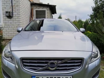 Авто Volvo V60 2011 № 7815374