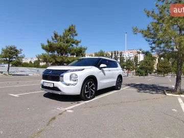Авто Mitsubishi Outlander 2024 № 7815437