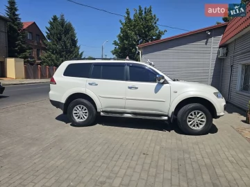 Авто Mitsubishi Pajero 2015 № 7816579