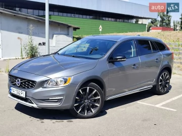 Авто Volvo V60 Cross Country 2015 № 7816588