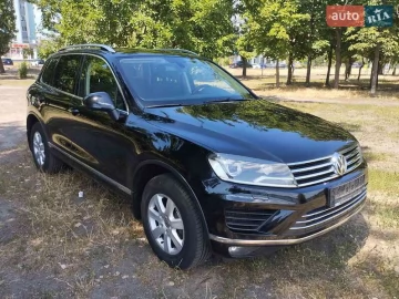 Авто Volkswagen Touareg 2015 № 7816605