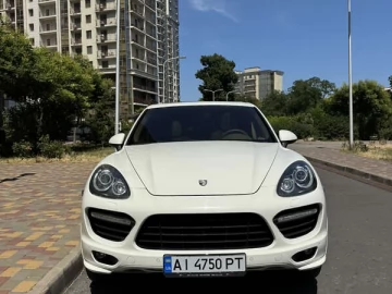 Авто Porsche Cayenne 2010 № 7816813