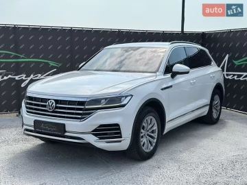 Авто Volkswagen Touareg 2018 № 7816833