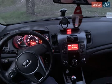 Авто KIA Cerato 2009 № 7816933