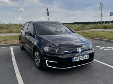 Авто Volkswagen E-Golf 2015 № 7816975