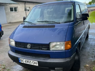 Авто Volkswagen Transporter 2000 № 7817197