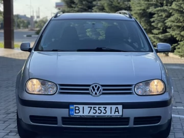 Авто Volkswagen Golf 1999 № 7817386