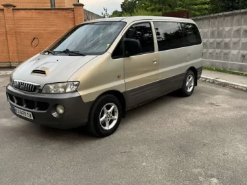 Авто Hyundai H-1 2004 № 7817405