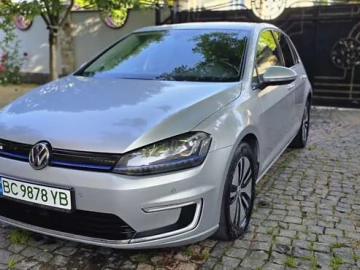 Авто Volkswagen E-Golf 2014 № 7817476