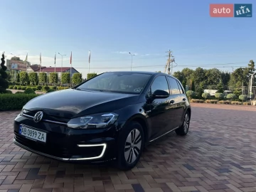 Авто Volkswagen E-Golf 2017 № 7817508