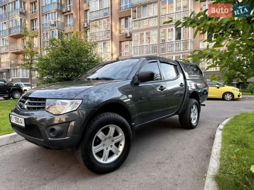 Авто Mitsubishi L 200 2013 № 7817543