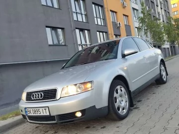 Авто Audi A4 2000 № 7817833