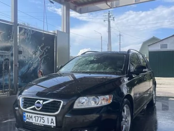 Авто Volvo V50 2010 № 7817850