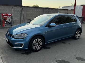 Авто Volkswagen E-Golf 2016 № 7818023