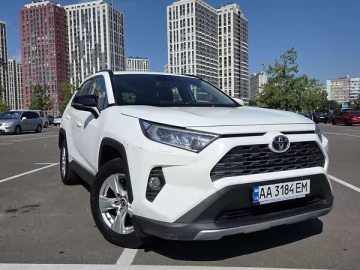 Авто Toyota Rav4 2019 № 7818059