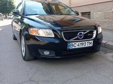 Авто Volvo V50 2011 № 7818117