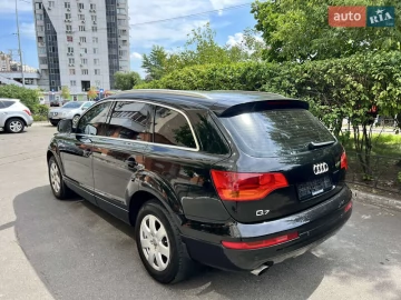 Авто Audi Q7 2007 № 7818395