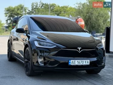 Авто Tesla Model X 2019 № 7818484
