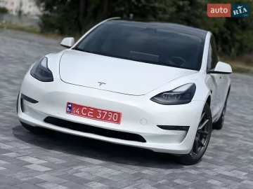 Авто Tesla Model 3 2021 № 7818606