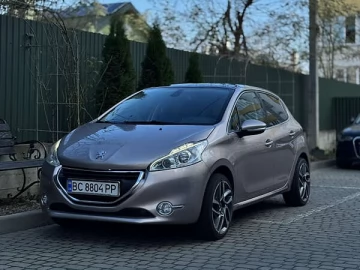 Авто Peugeot 208 2013 № 7818736