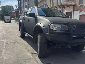 Авто Mitsubishi L 200 2008 № 7818942