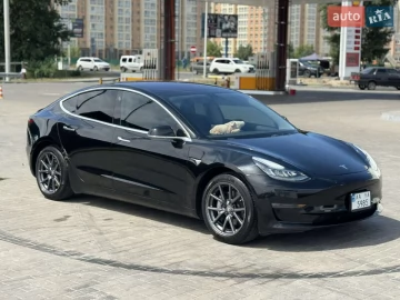 Авто Tesla Model 3 2018 № 7818966