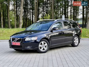 Авто Volvo V50 2011 № 7819135