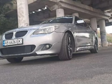Авто BMW 5 Series 2004 № 7819149