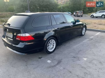 Авто BMW 5 Series 2004 № 7819593