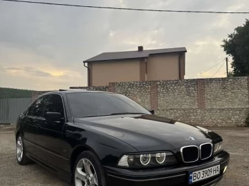 Авто BMW 5 Series 2003 № 7819648