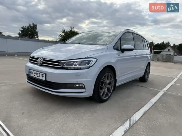 Авто Volkswagen Touran 2018 № 7819779