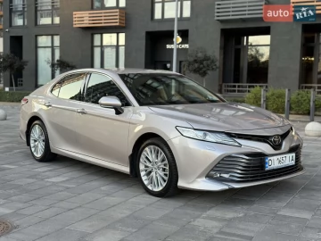 Авто Toyota Camry 2017 № 7819793