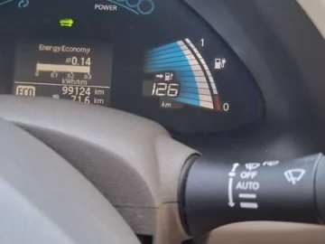 Авто Nissan Leaf 2011 № 7820011