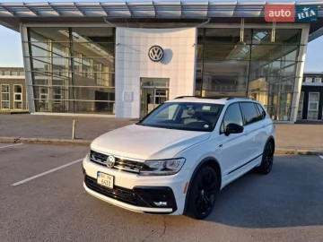 Авто Volkswagen Tiguan 2020 № 7820083