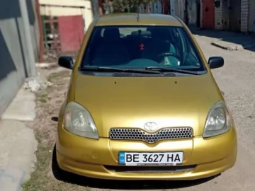 Авто Toyota Yaris 2000 № 7820157