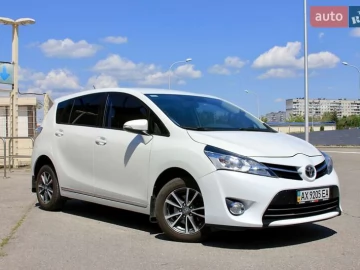 Авто Toyota Verso 2013 № 7820288