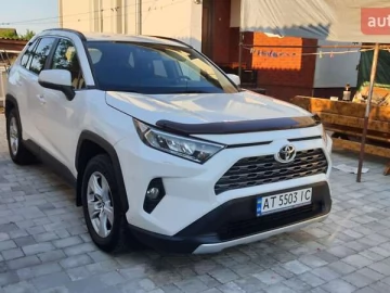 Авто Toyota Rav4 2019 № 7820334