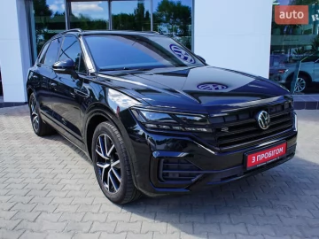 Авто Volkswagen Touareg 2023 № 7820517