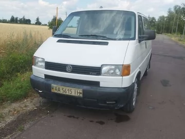 Авто Volkswagen Transporter 2000 № 7820775