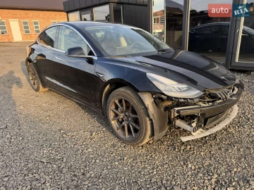 Авто Tesla Model 3 2018 № 7820810