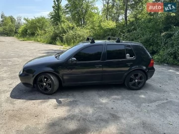 Авто Volkswagen Golf 2000 № 7820965