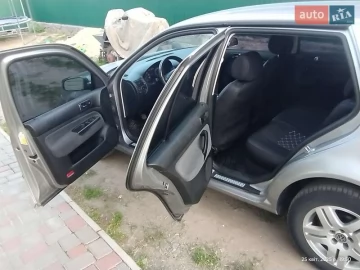 Авто Volkswagen Golf 2002 № 7820968