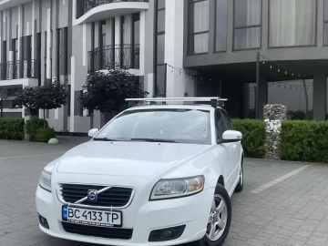 Авто Volvo V50 2008 № 7821002