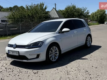 Авто Volkswagen E-Golf 2015 № 7821245