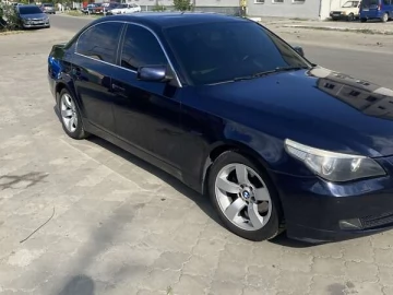 Авто BMW 5 Series 2004 № 7821248