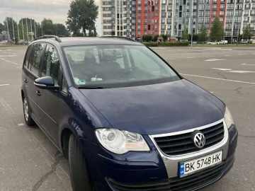 Авто Volkswagen Touran 2010 № 7821679