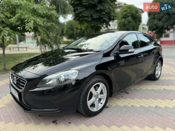 Авто Volvo V40 2014 № 7821988