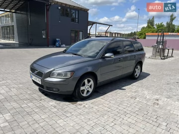 Авто Volvo V50 2004 № 7822032