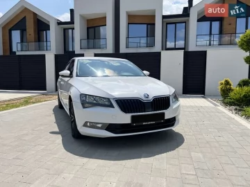 Авто Skoda Superb 2016 № 7822102