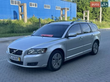 Авто Volvo V50 2009 № 7822138